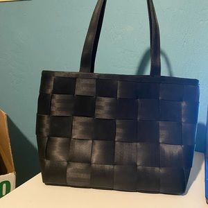 Harveys seatbelt tote bag